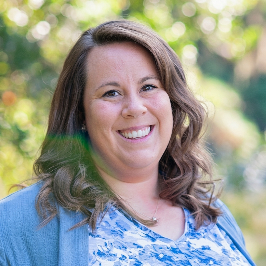 Photo of Lauren Grieves
